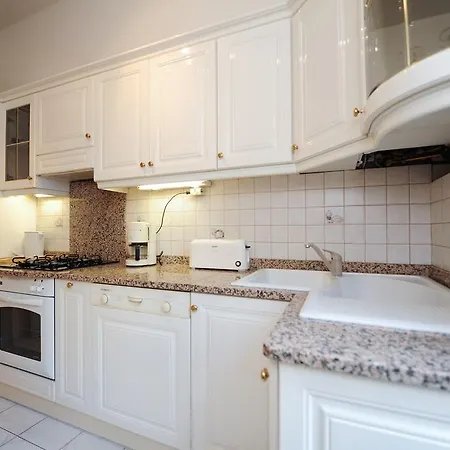 Minuetto Five Stars House Nice