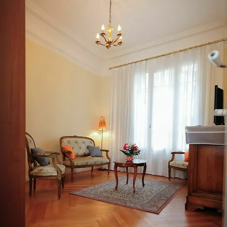 Minuetto Five Stars House